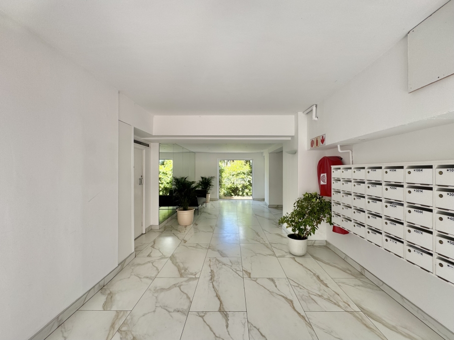 1 Bedroom Property for Sale in Rosebank Western Cape